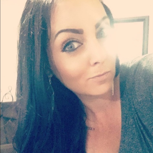 Profile Picture of Jessica Symmes (@jsymmes86) on Poshmark