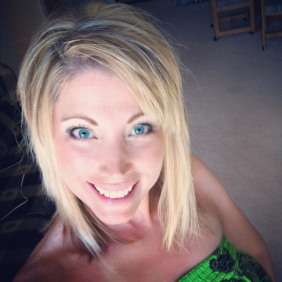 Profile Picture of Danielle Wilder (@dani2475) on Poshmark