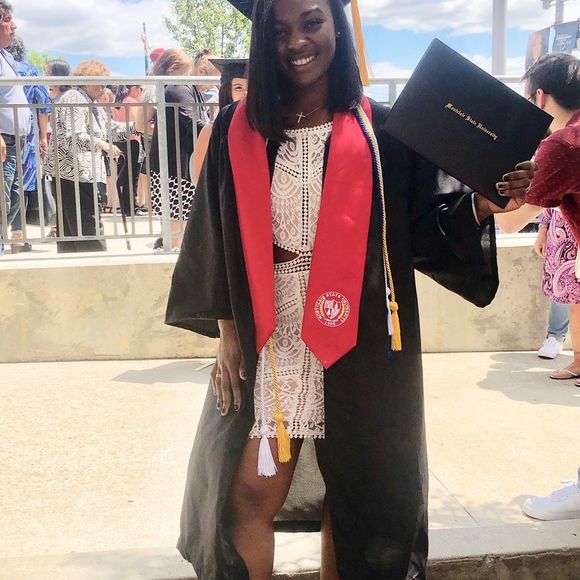 Profile Picture of Jasmine Mcglashan (@mcglasha) on Poshmark