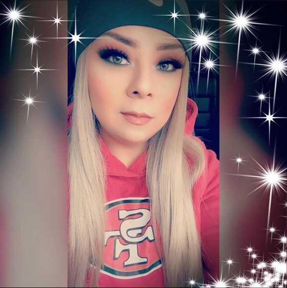 Profile Picture of Bea Ramirez (@rbeatriz04) on Poshmark