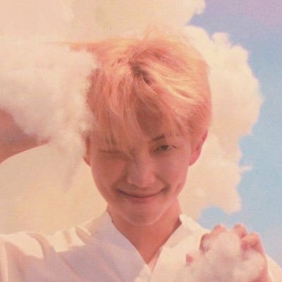Profile Picture of 𝐬𝐞𝐥𝐢𝐧𝐚⁷ᴺᵒ¹ | 𝐢𝐚 𝐛𝐜 𝐬𝐜𝐡𝐨𝐨𝐥 (@http__joon) on Twitter