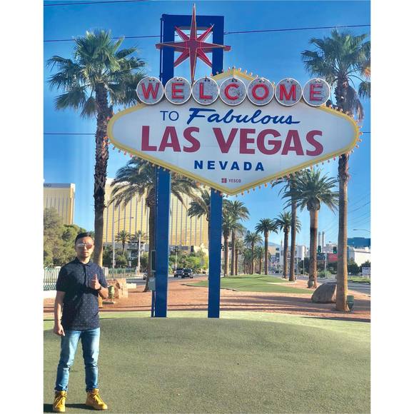 Profile Picture of Vic Buiser (@victormvbuiser) on Poshmark