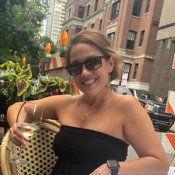 Profile Picture of Angelica Ayala beasley (@evebeas3) on Poshmark