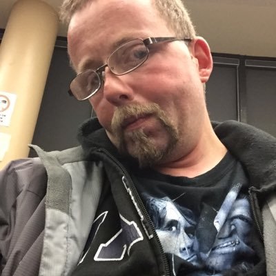 Profile Picture of David Winer (@dhot33) on Twitter