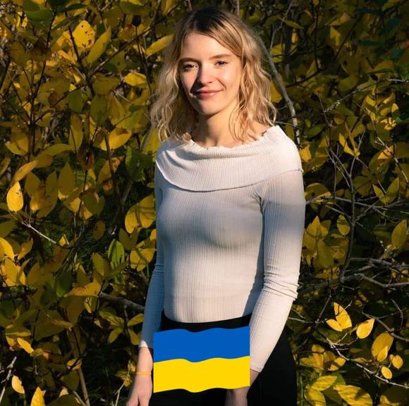 Profile Picture of Anna Koltunov (@anna_hnana) on Poshmark