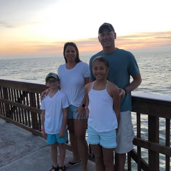 Profile Picture of Sarah Hendrixson (@sapete14) on Poshmark