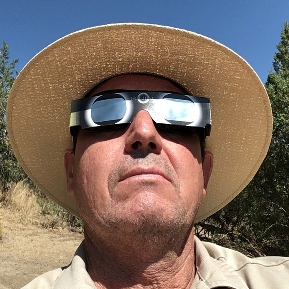 Profile Picture of Kevin Spinks (@kevinspinks) on Poshmark