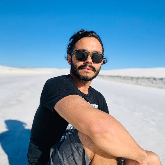 Profile Picture of Alejandro Chaparro (@chaparrorama) on Poshmark