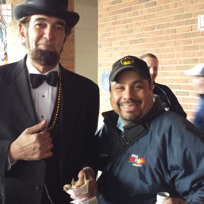 Profile Picture of ALEX RESENDEZ (@alexrbatman) on Twitter