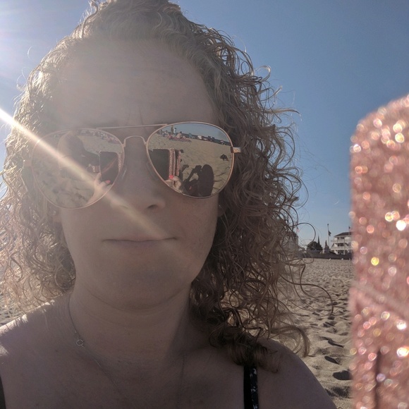 Profile Picture of Aimee Alexander (@nin4vr) on Poshmark