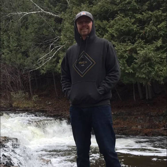 Profile Picture of Jason Coffey (@jasoncoffey910) on Poshmark