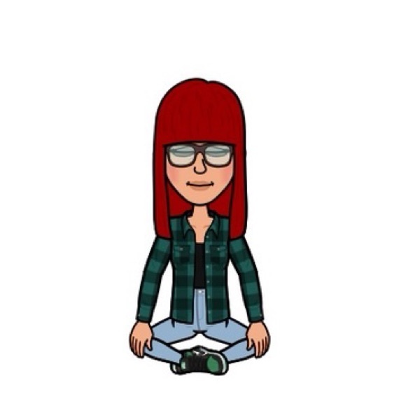 Profile Picture of Emma Barsby (@emma101643) on Poshmark