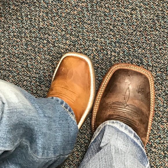 Profile Picture of Robert Grantham (@nvrob) on Poshmark