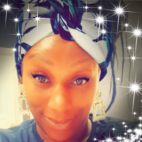 Profile Picture of Diamond Daniels (@diamond6132) on Poshmark