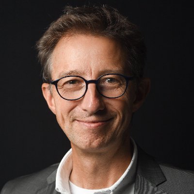 Profile Picture of David Poellhuber (@DPoellhuber) on Twitter