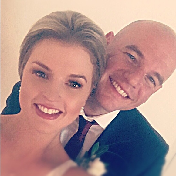 Profile Picture of Jenni Brozovich (@jennibrozovich) on Poshmark