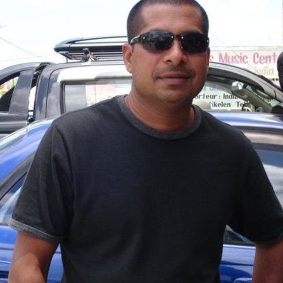 Profile Picture of Sase Khadaroo (@sasekhadaroo) on Poshmark