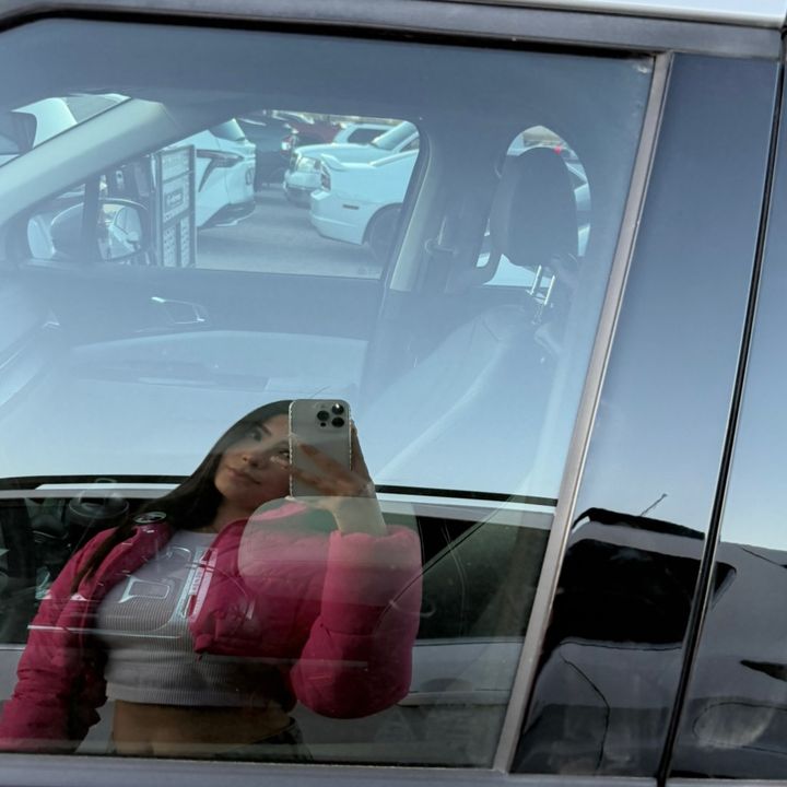 Profile Picture of Vivian♡︎ (@stillwithviv) on Tiktok