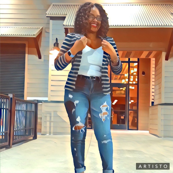 Profile Picture of Phalange Williams (@lange22) on Poshmark