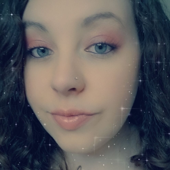 Profile Picture of Ashley Koechig (@ashes070911) on Poshmark