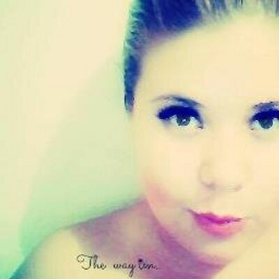 Profile Picture of Jennifer Laraon Twitter
