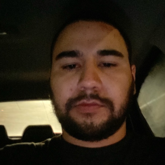 Profile Picture of Antonio Araujo (@antonioarauj692) on Poshmark