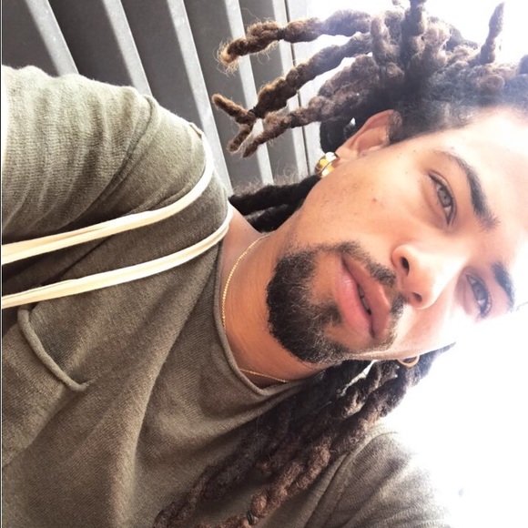 Profile Picture of Joe Craze (@joecraze) on Poshmark