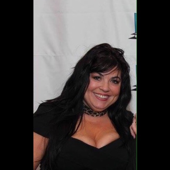 Profile Picture of Debi Tofani (@realtor15) on Poshmark