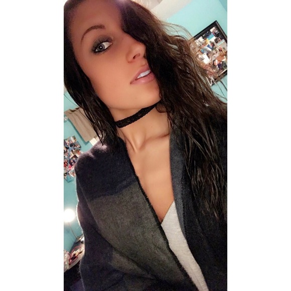 Profile Picture of Paige Plaut (@paigeplaut) on Poshmark