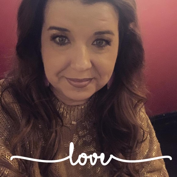 Profile Picture of Joni Weese (@joniweese) on Poshmark