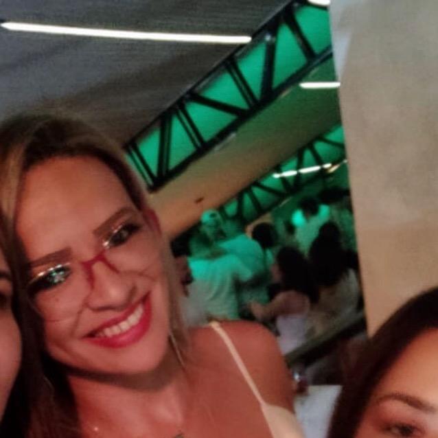 vivianenell2 - Tiktok Profile Picture of vivianenell2 (@vivianenell2) on Tiktok