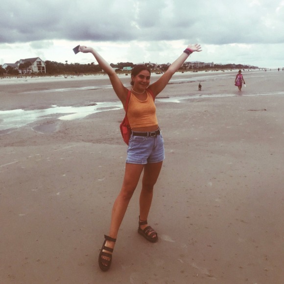 Profile Picture of Megan Tassone (@mmegant) on Poshmark