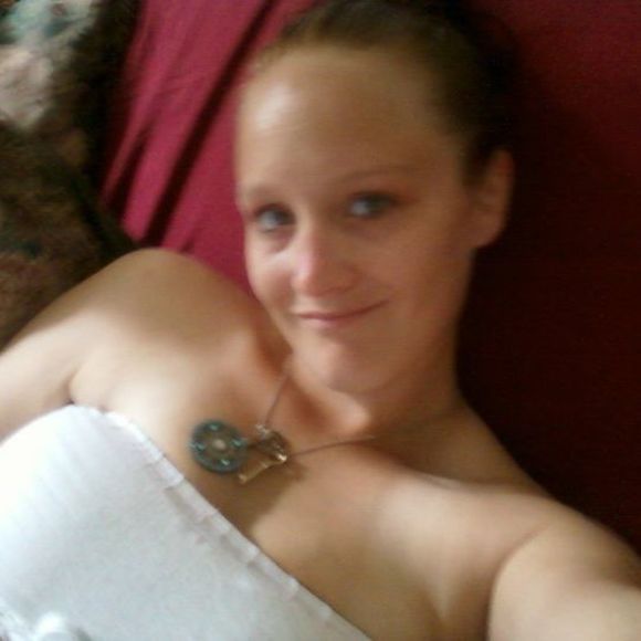 Profile Picture of Lisa Tutuska (@lisa_tutuska) on Poshmark