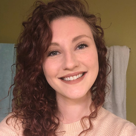 Profile Picture of Jessica Bessent (@jessbug90) on Poshmark