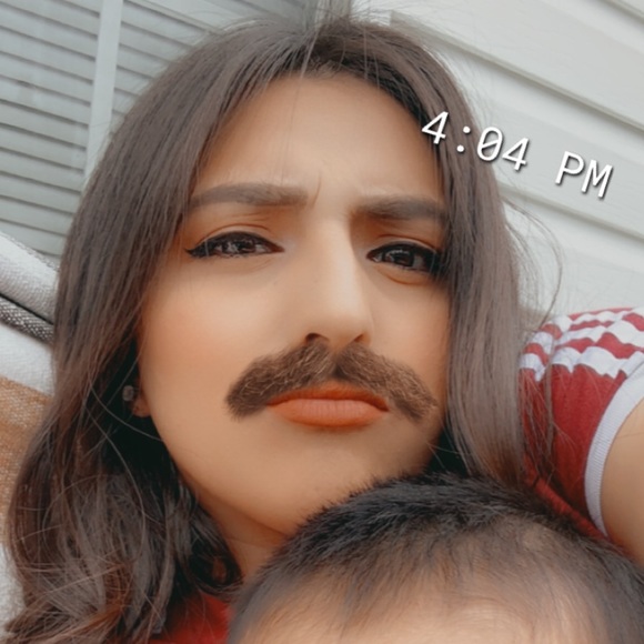 Itzel Castro - Poshmark Profile Picture of Itzel Castro (@itzelhernandez9) on Poshmark