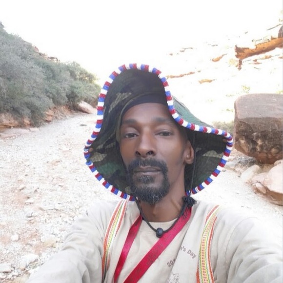 Profile Picture of Carlos Powell sr (@capowellsr928) on Poshmark