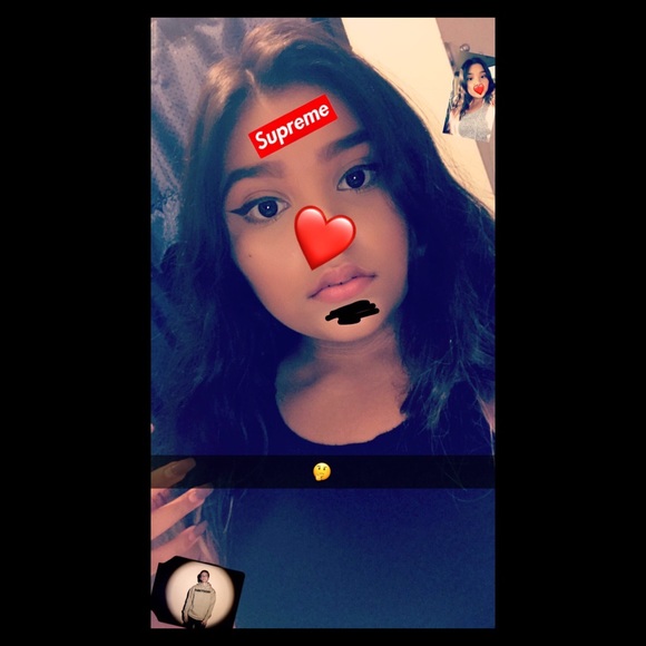 Profile Picture of Annette Delgado (@annettelol5) on Poshmark