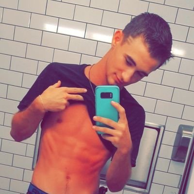 Profile Picture of Randy (@Randy_Garris24) on Twitter