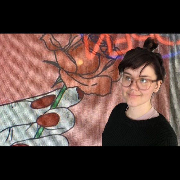 Profile Picture of Chloe Jacobson (@chloecjac) on Poshmark