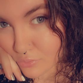 Profile Picture of Janelle Thomas (@nelliebell99) on Pinterest