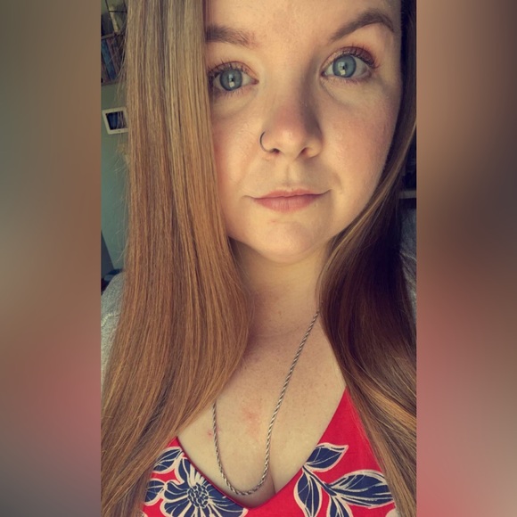 Profile Picture of Michaela Schoonover (@michaelamae1520) on Poshmark