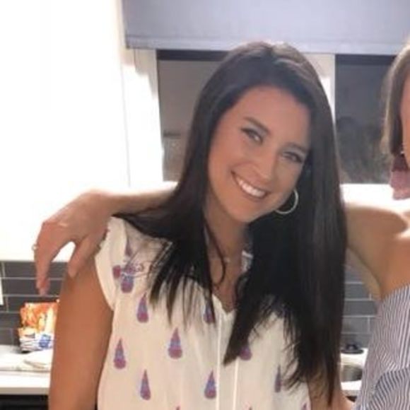 Profile Picture of Anna Brabham (@annagb17) on Poshmark