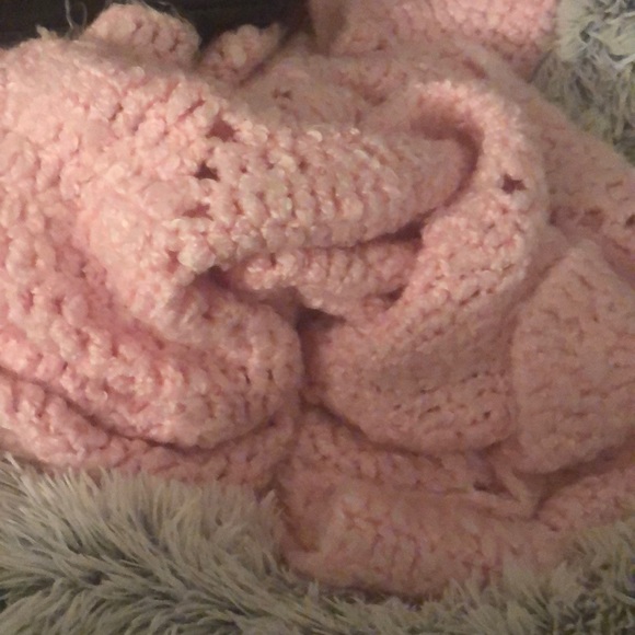 Profile Picture of Tatiana Almanzar (@tatalmanzar) on Poshmark