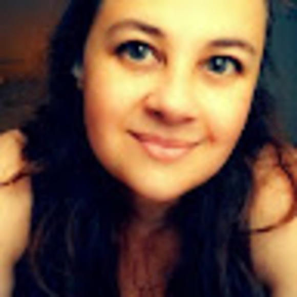 Profile Picture of Christine Memoly diaz (@paquin65) on Poshmark