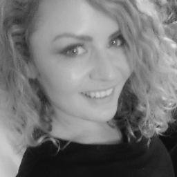 Profile Picture of Lara (@Lara_ReesRogers) on Twitter