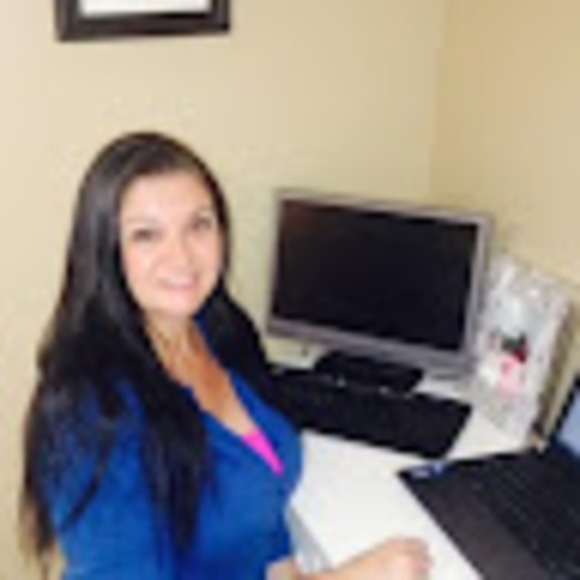 Profile Picture of Sheri Rutledge (@sheriwoods2007) on Poshmark