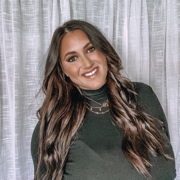 Profile Picture of Baylee Mastrocinque (@bmastro47) on Poshmark