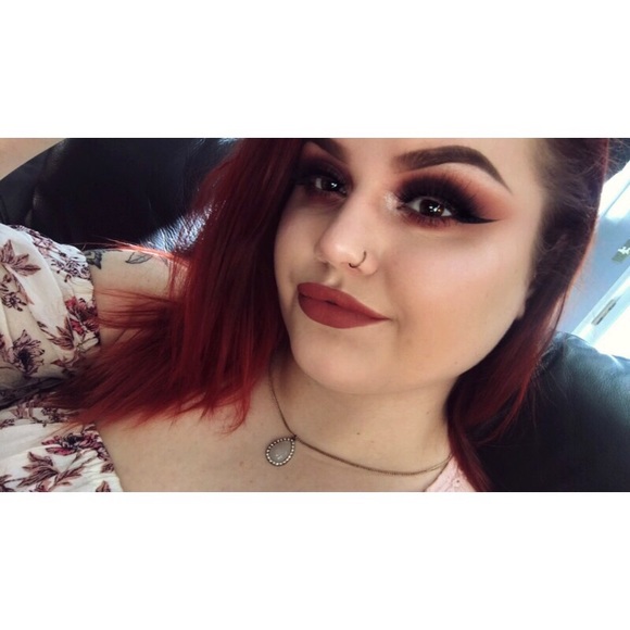 Profile Picture of Emma Caleigh (@emmacaleigh) on Poshmark