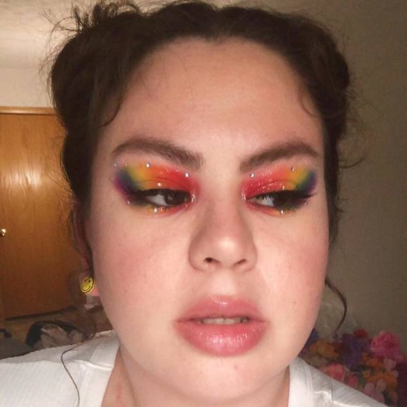 Profile Picture of Reyna Aguirre (@pennylane_25) on Poshmark