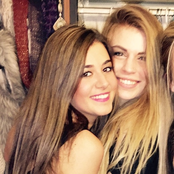 Profile Picture of Alyssa Convertino (@aconvertino) on Poshmark
